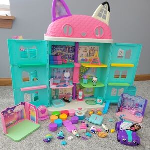 Gabby's Dollhouse and Other Accessories, Toys